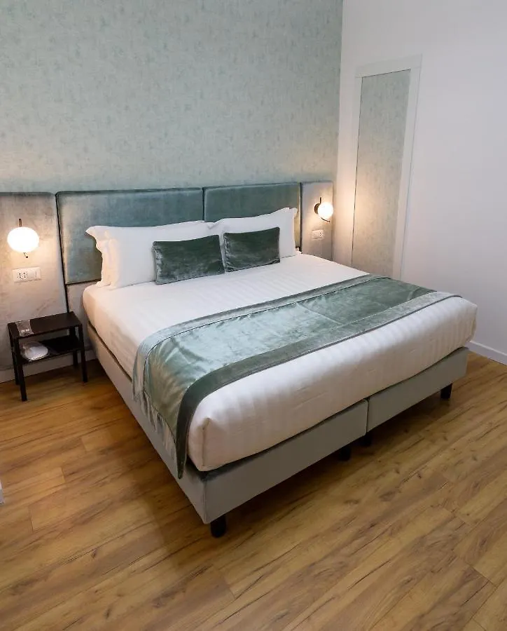 Home At Rome St. Peter Guest House