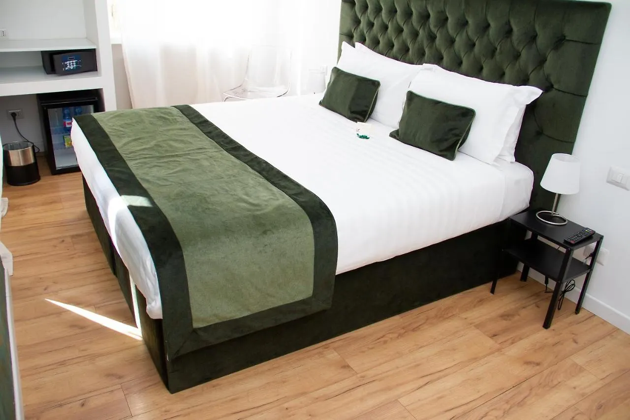 Home At Rome St. Peter Guest House Italia